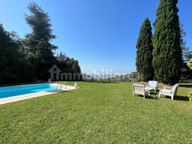 Villa in vendita a Camaiore LU