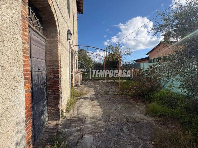 Villa in vendita a Camaiore LU
