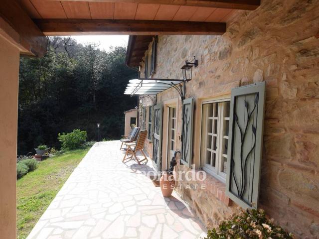 Villa in vendita a Camaiore LU