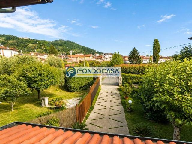 Villa in vendita a Camaiore LU