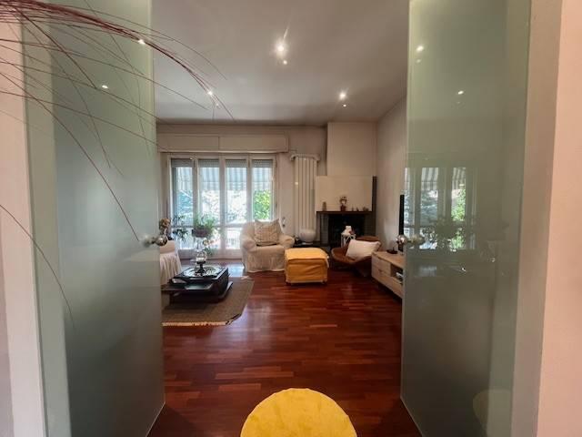 Villa in vendita a Camaiore LU