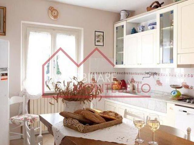 Villa in vendita a Camaiore LU