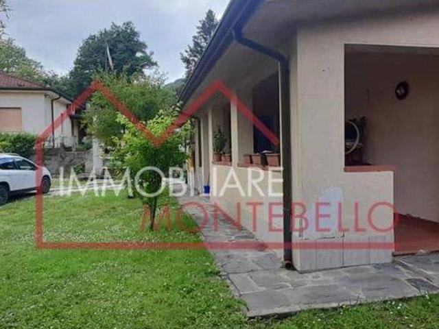 Villa in vendita a Camaiore LU