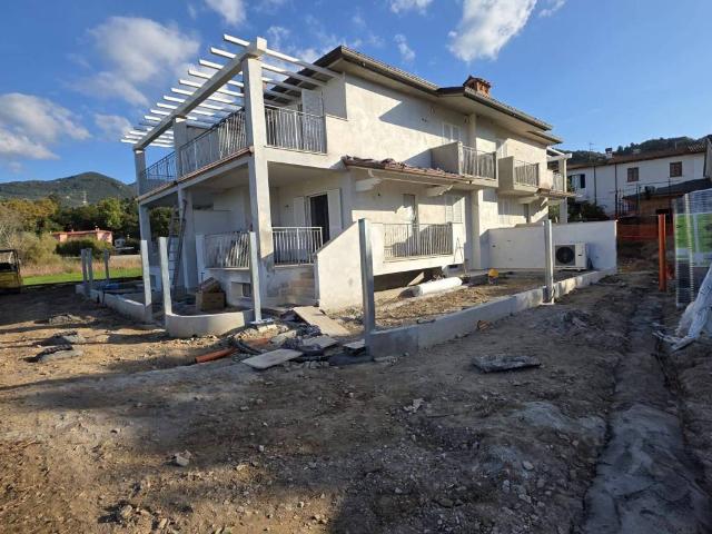 Villa in vendita a Camaiore LU