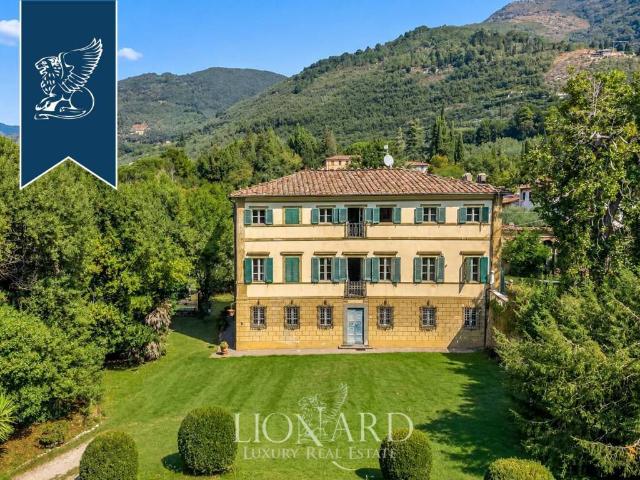 Villa in vendita a Camaiore LU