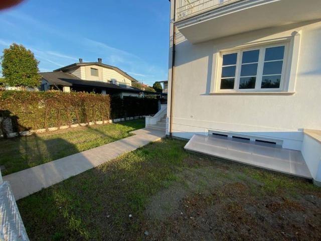 Villa in vendita a Camaiore LU