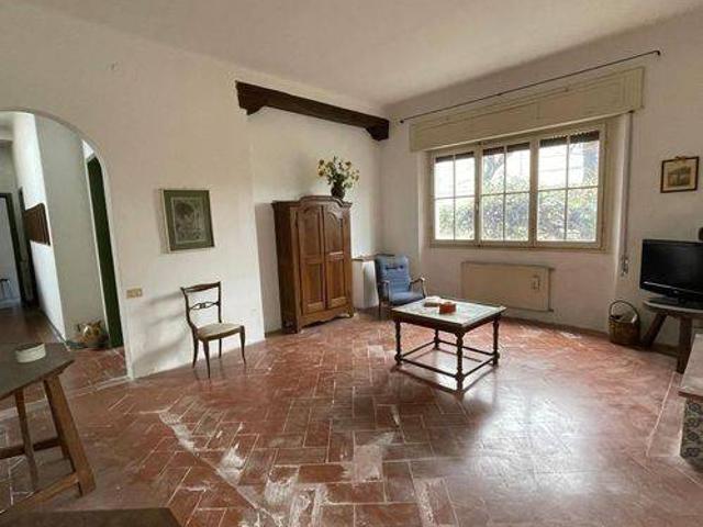 Villa in vendita a Camaiore LU