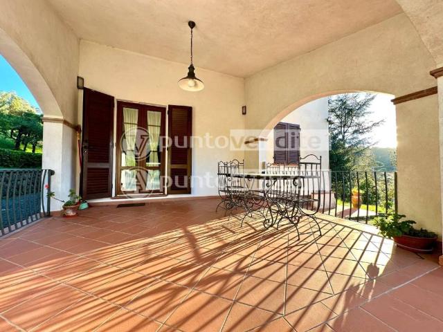 Villa in vendita a Camaiore LU