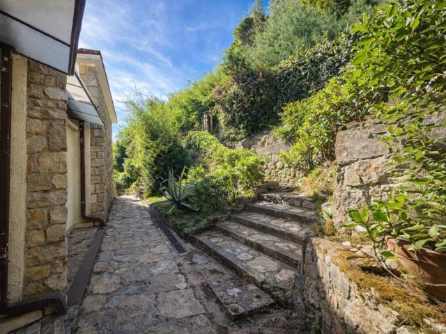 Villa in vendita a Camaiore LU