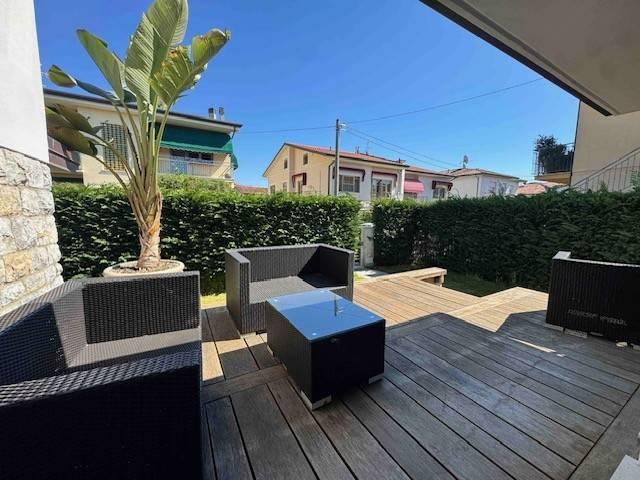 Villa in vendita a Camaiore LU