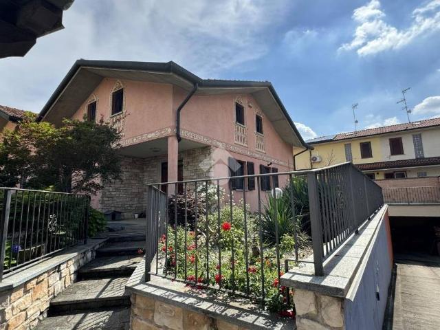 Villa in vendita a Cambiago MI
