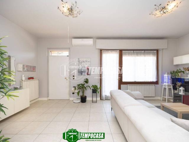 Villa in vendita a Cambiago MI