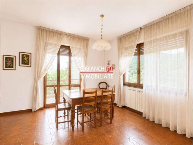 Villa in vendita a Cambiasca VB
