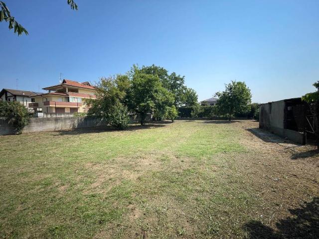Villa in vendita a Cameri NO