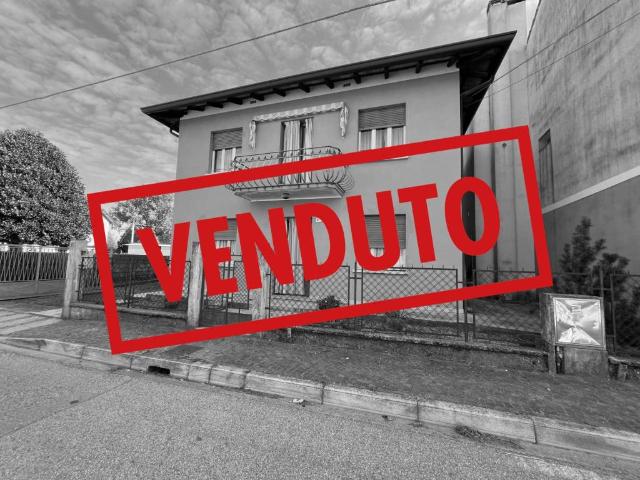 Villa in vendita a Camino al Tagliamento UD