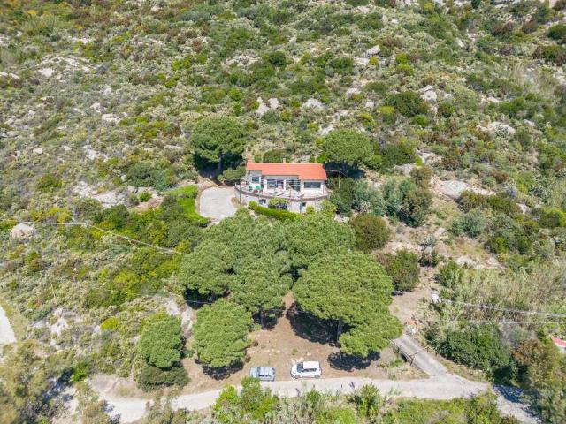 Villa in vendita a Campo nell'Elba LI