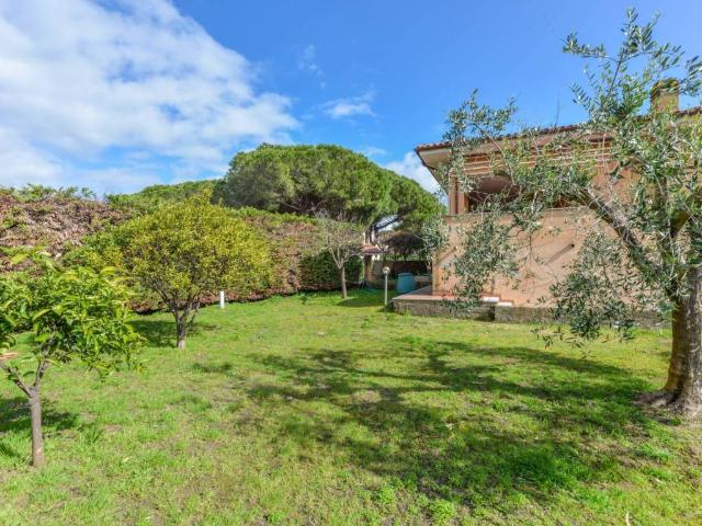 Villa in vendita a Campo nell'Elba LI