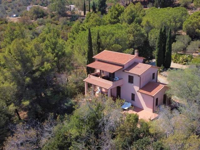 Villa in vendita a Campo nell'Elba LI