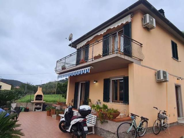 Villa in vendita a Campo nell'Elba LI