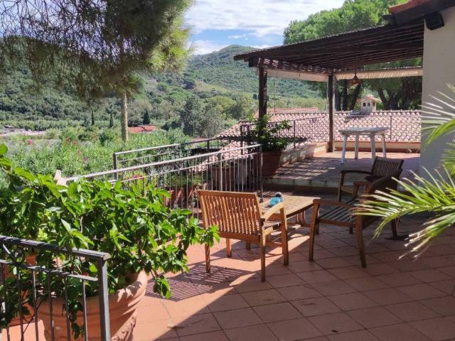 Villa in vendita a Campo nell'Elba LI