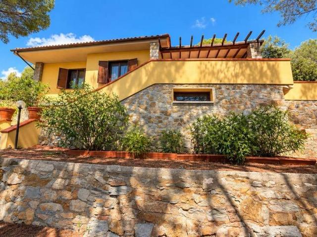 Villa in vendita a Campo nell'Elba LI
