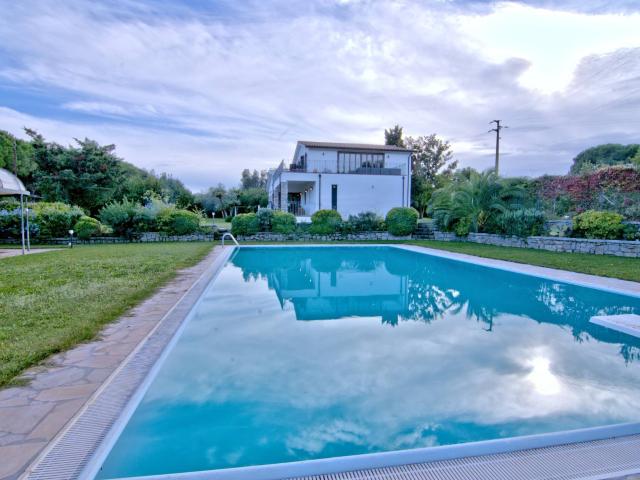 Villa in vendita a Campo nell'Elba, Marina di Campo