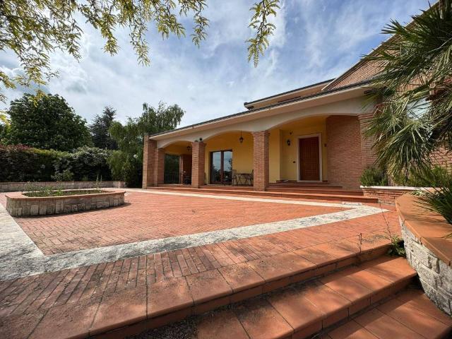 Villa in vendita a Campobasso CB