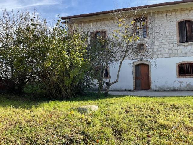 Villa in vendita a Campobasso CB