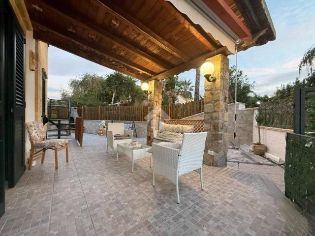 Villa in vendita a Campofelice di Roccella PA