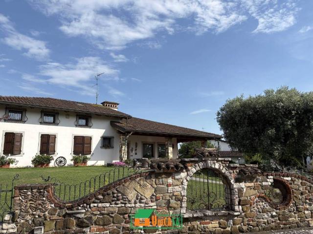 Villa in vendita a Campolongo Tapogliano UD