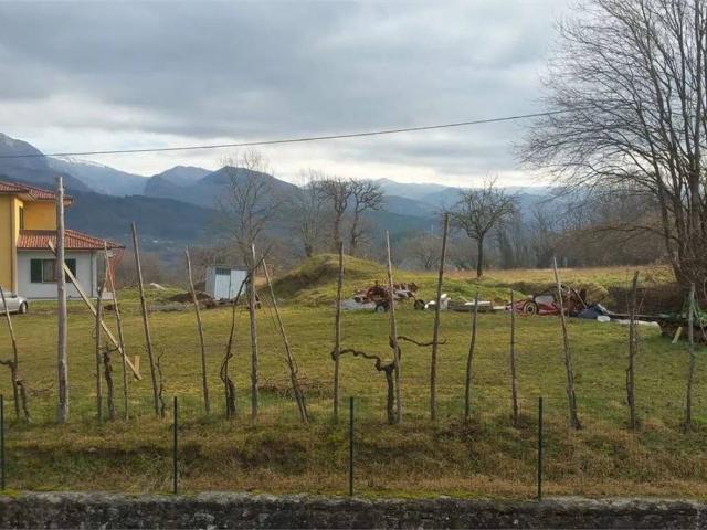 Villa in vendita a Camporgiano LU