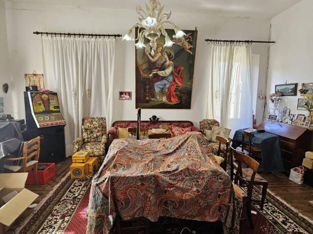 Villa in vendita a Camporgiano LU
