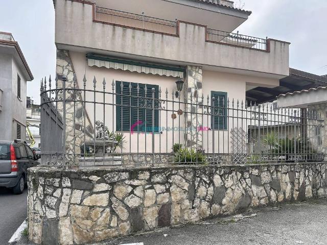 Villa in vendita a Camposano NA