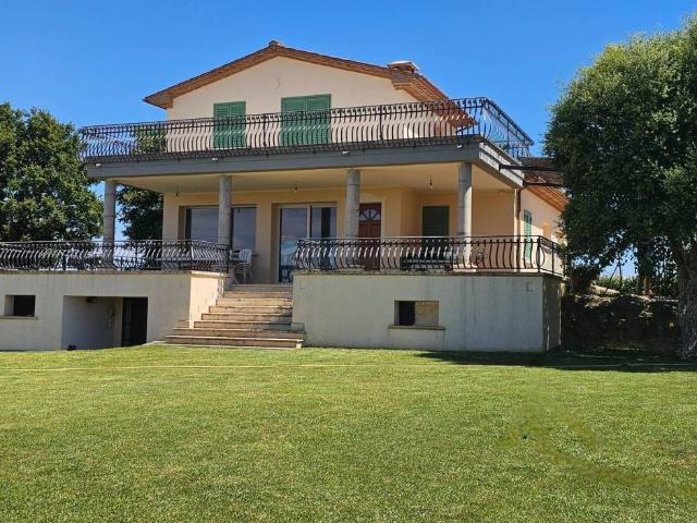 Appartamento in vendita a Campagnatico GR