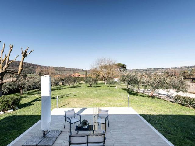 Villa in vendita a Campagnano di Roma RM