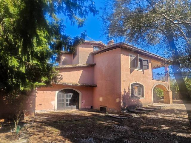 Villa in vendita a Campagnano di Roma RM