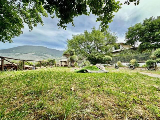 Villa in vendita a Campello sul Clitunno PG