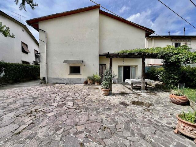 Villa in vendita a Campi Bisenzio