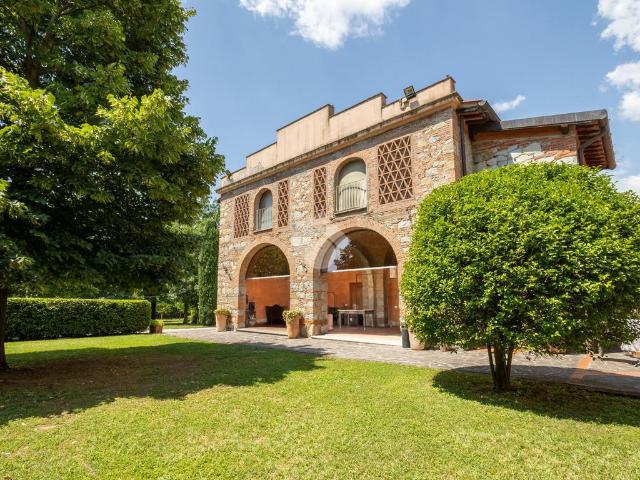 Villa in vendita a Campi Bisenzio