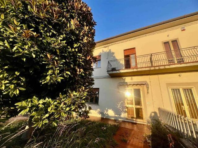 Villa in vendita a Campi Bisenzio FI
