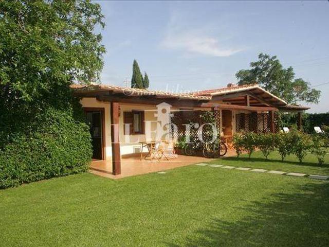 Villa in vendita a Campi Bisenzio FI