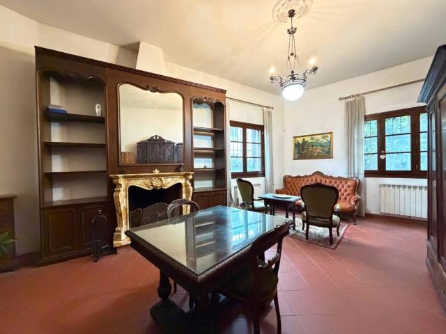 Villa in vendita a Campi Bisenzio FI