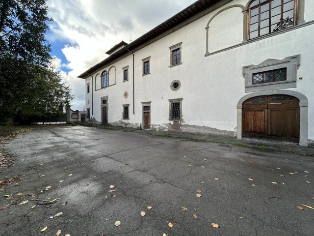 Villa in vendita a Campi Bisenzio FI