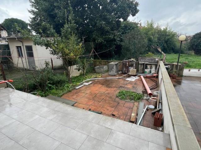 Villa in vendita a Campi Bisenzio FI