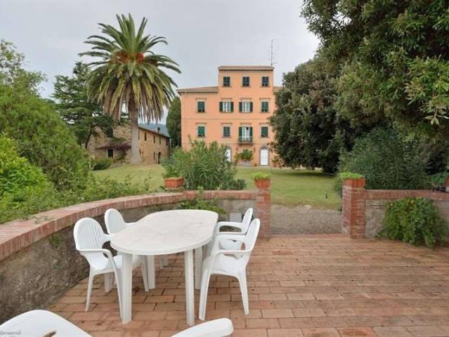 Villa in vendita a Campiglia Marittima LI