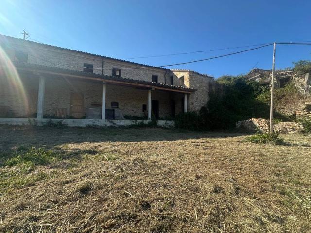 Villa in vendita a Campli TE
