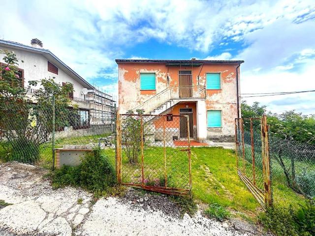Villa in vendita a Campli TE