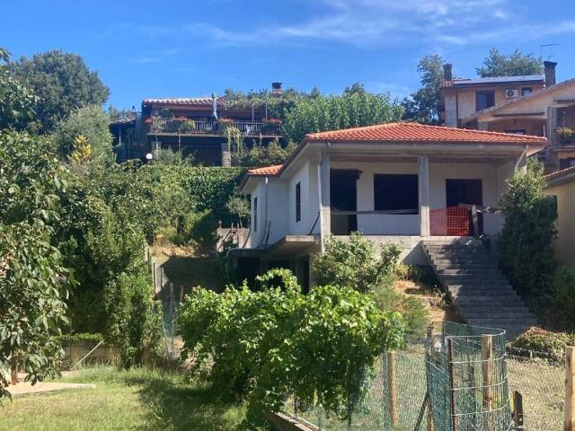 Villa in vendita a Canale Monterano RM