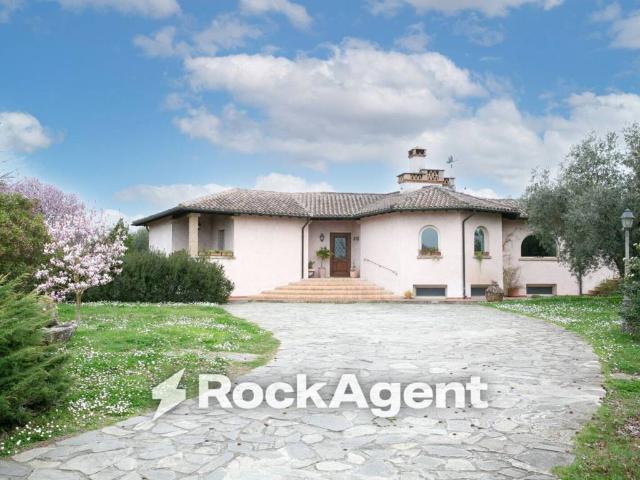 Villa in vendita a Canale Monterano RM