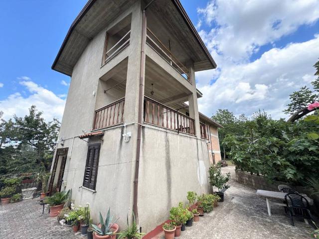 Villa in vendita a Candida AV